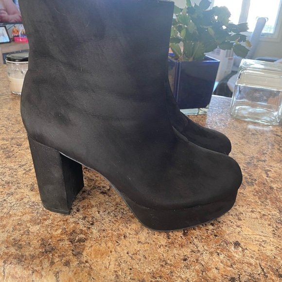 Torrid block heeled booties. Size 8WW fits closer to a 9. - Picture 2 of 11